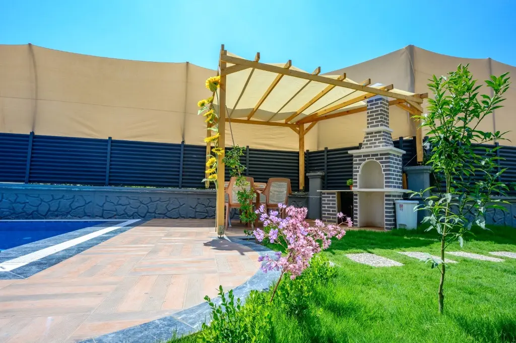 Home in Camkoy